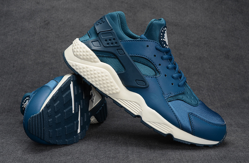 air-huarache-classic-homme-bleu-et-blanche-szriouzl.jpg