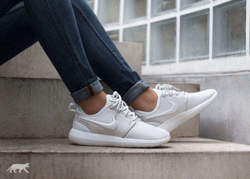 nike-roshe-two-femme-blanche-nvnoellijp.